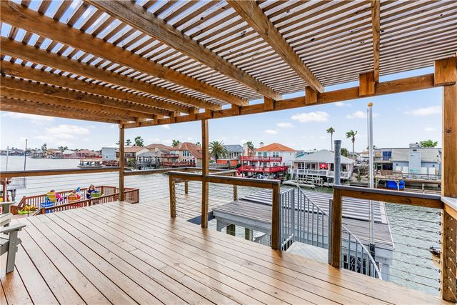 15337 Bowsprit Ct, Corpus Christi, TX 78418