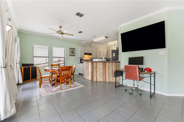 15337 Bowsprit Ct, Corpus Christi, TX 78418
