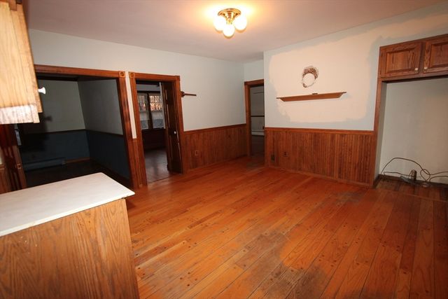 25 Crawford St, Worcester, MA 01604