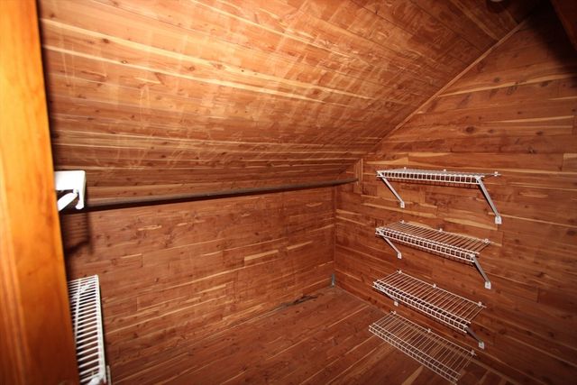 25 Crawford St, Worcester, MA 01604