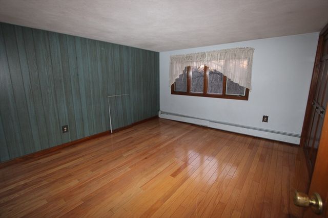 25 Crawford St, Worcester, MA 01604