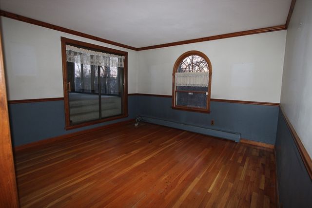 25 Crawford St, Worcester, MA 01604