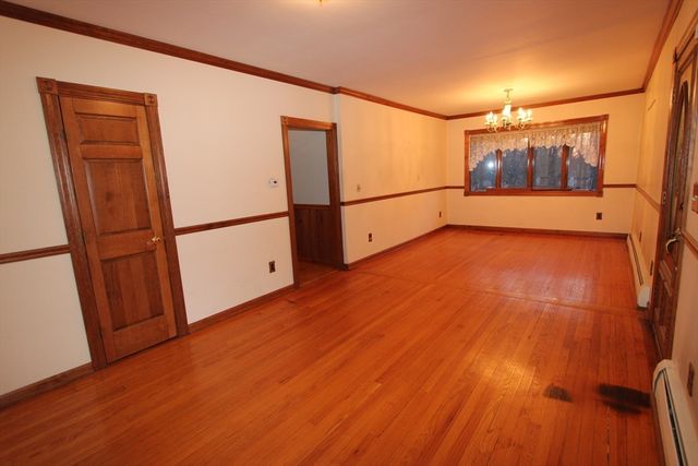 25 Crawford St, Worcester, MA 01604