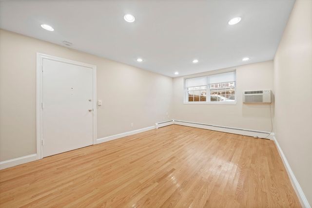 217 Neponset Ave 1, Boston, MA 02122