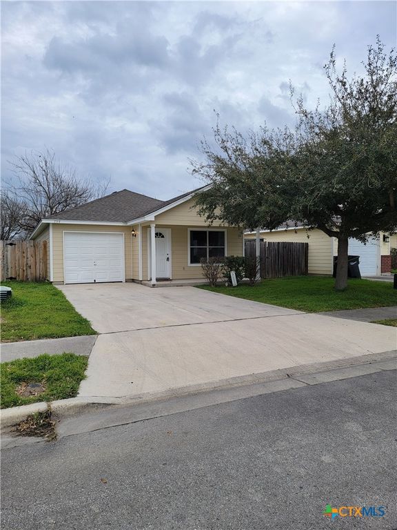 238 Bushtail Drive, New Braunfels, TX 78130