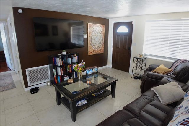 3249 EISENHOWER DRIVE, Holiday, FL 34691