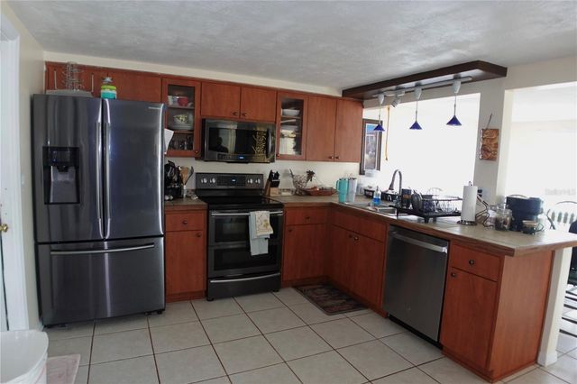 3249 EISENHOWER DRIVE, Holiday, FL 34691