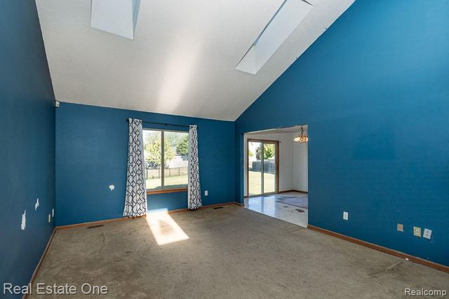 48749 Smokey Glen Court, New Baltimore, MI 48051