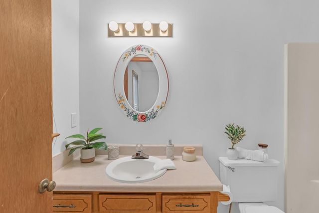 1121 Granite Lane, Loganville, GA 30052