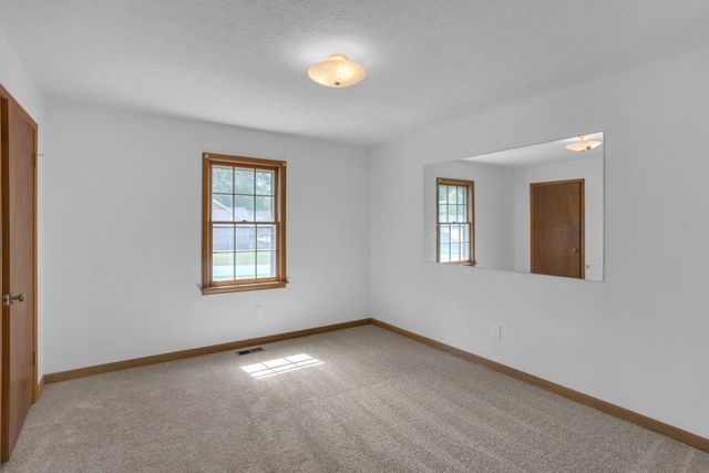 1121 Granite Lane, Loganville, GA 30052