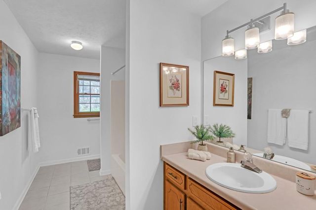 1121 Granite Lane, Loganville, GA 30052