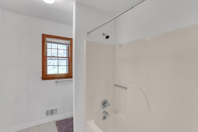 1121 Granite Lane, Loganville, GA 30052