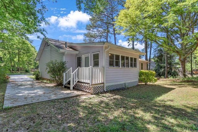 1121 Granite Lane, Loganville, GA 30052