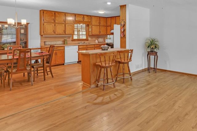 1121 Granite Lane, Loganville, GA 30052