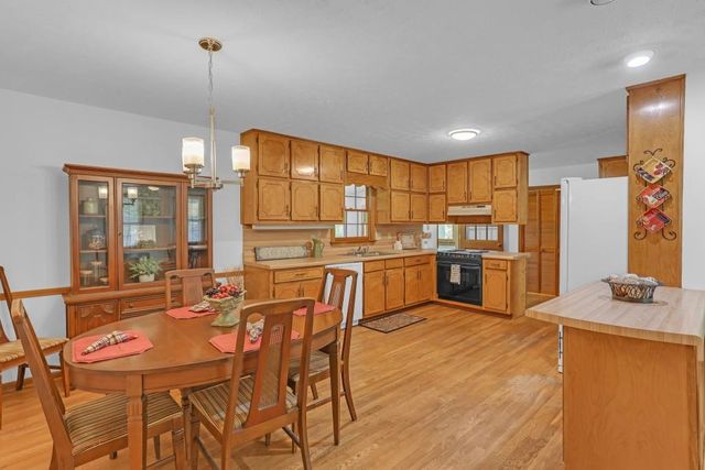 1121 Granite Lane, Loganville, GA 30052