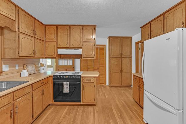 1121 Granite Lane, Loganville, GA 30052