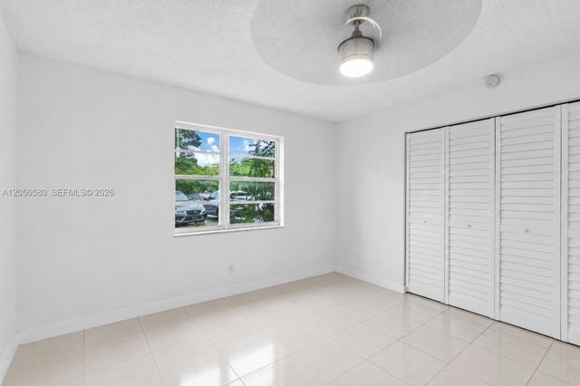 8501 NW 8th St 105, Miami, FL 33126