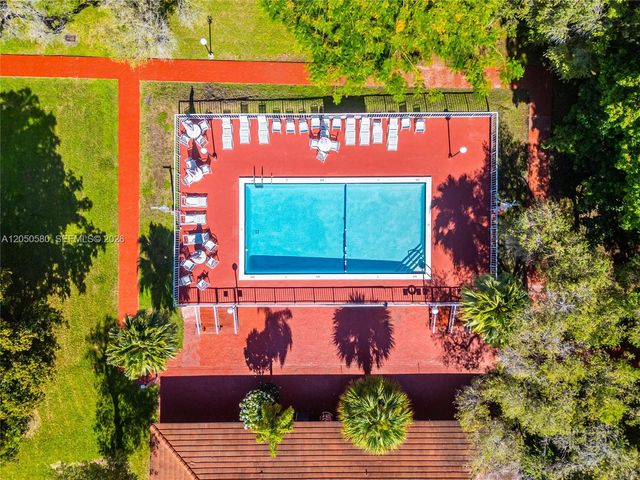 8501 NW 8th St 105, Miami, FL 33126