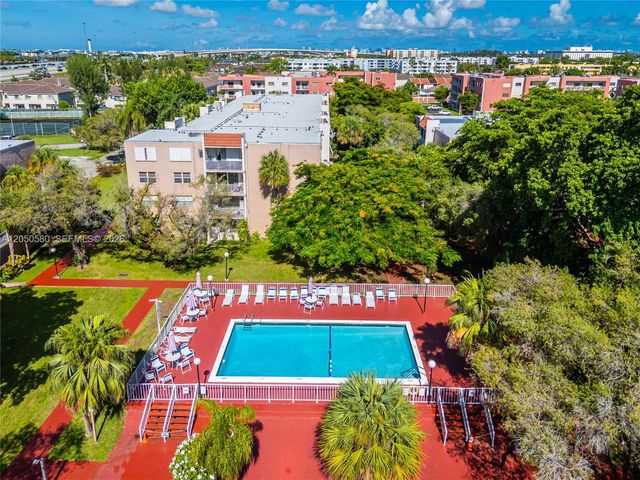 8501 NW 8th St 105, Miami, FL 33126