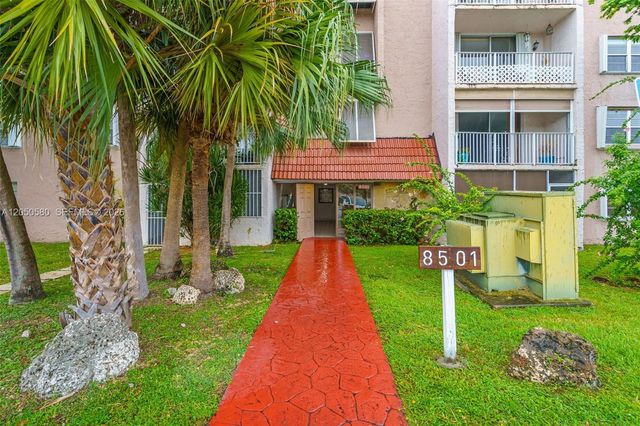 8501 NW 8th St 105, Miami, FL 33126