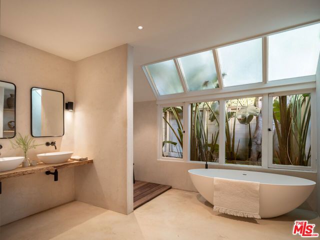 27314 Pacific Coast Highway, Malibu, CA 90265