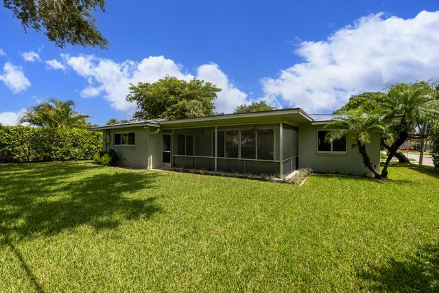 1002 SW 1st Street, Boca Raton, FL 33486