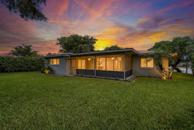 1002 SW 1st Street, Boca Raton, FL 33486