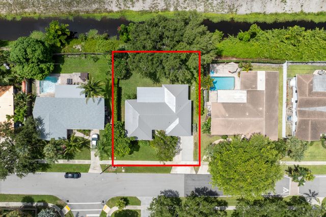1002 SW 1st Street, Boca Raton, FL 33486