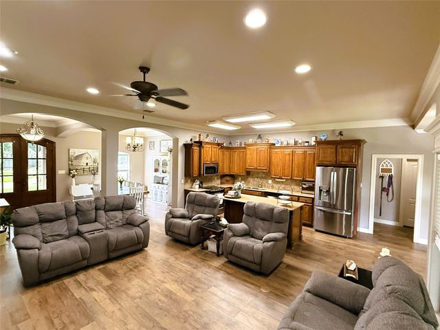 1737 Turning Leaf Trail, Haughton, LA 71037
