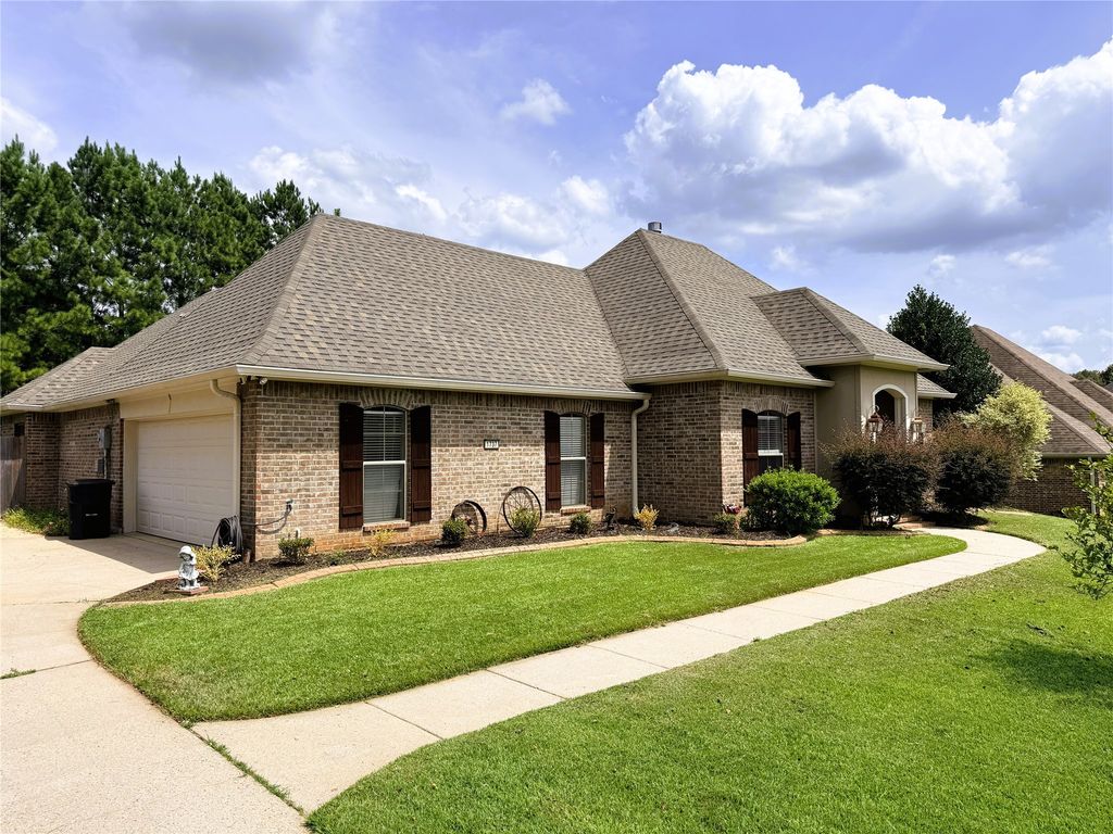 1737 Turning Leaf Trail, Haughton, LA 71037