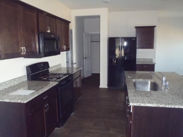 221 Calgary LN, San Marcos, TX 78666