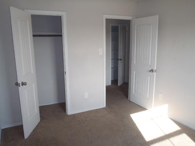 221 Calgary LN, San Marcos, TX 78666