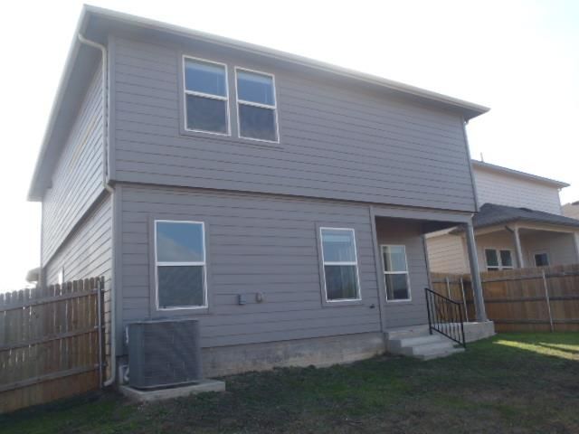 221 Calgary LN, San Marcos, TX 78666