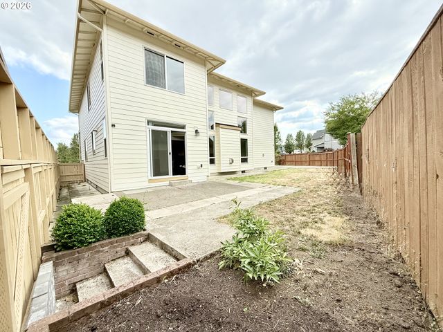 13526 Se ELLEN Dr, Clackamas, OR 97015