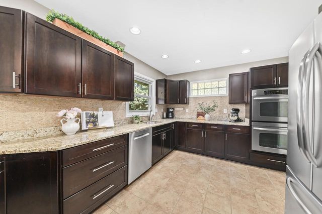 4260 Menomonee River PARKWAY, Wauwatosa, WI 53222