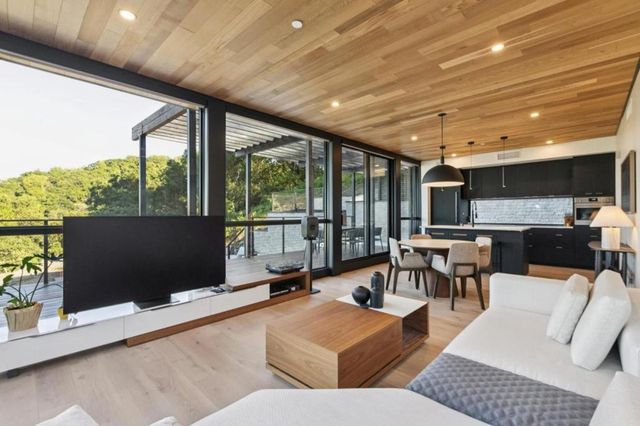 19751 Hicks Road, Los Gatos, CA 95032