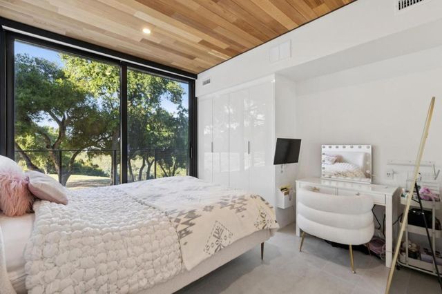 19751 Hicks Road, Los Gatos, CA 95032