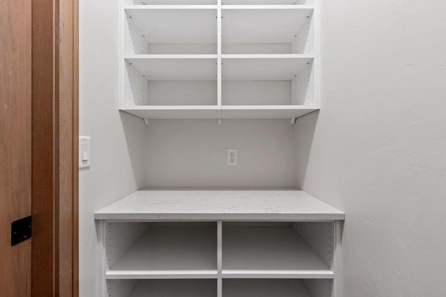 2334 WHISPERING WIND LANE, Howard, WI 54303