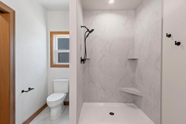 2334 WHISPERING WIND LANE, Howard, WI 54303