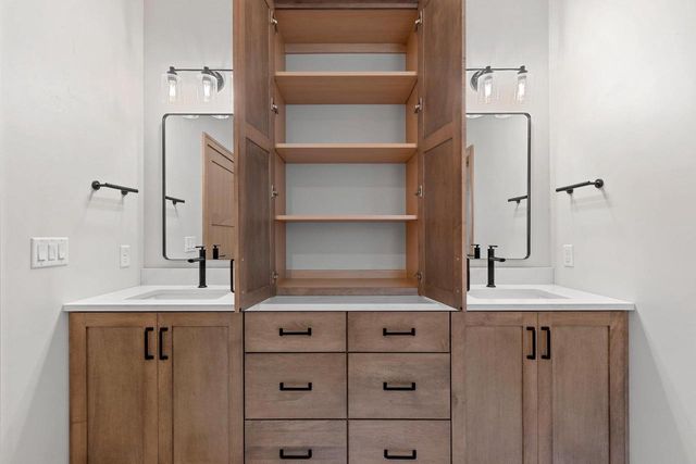 2334 WHISPERING WIND LANE, Howard, WI 54303