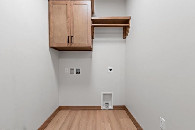 2334 WHISPERING WIND LANE, Howard, WI 54303