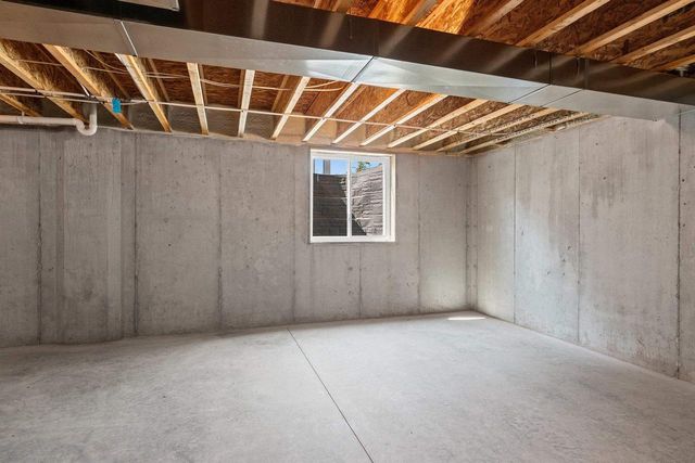 2334 WHISPERING WIND LANE, Howard, WI 54303