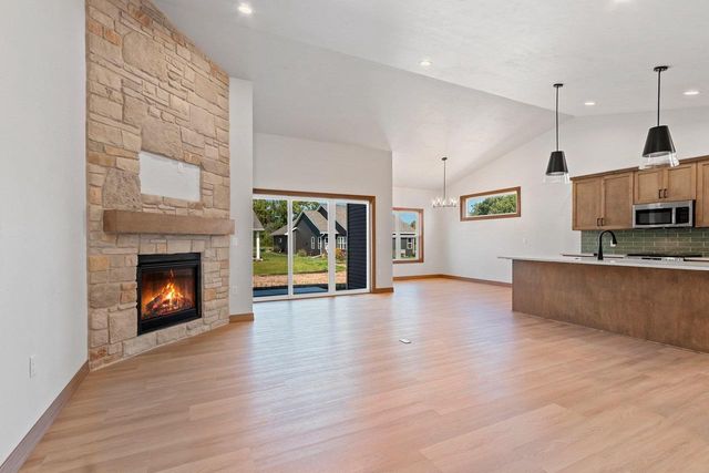 2334 WHISPERING WIND LANE, Howard, WI 54303