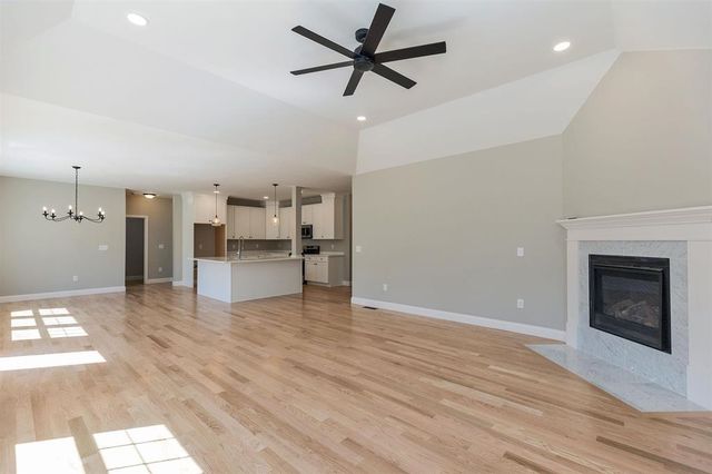 35 Reed Road, Sandown, NH 03873