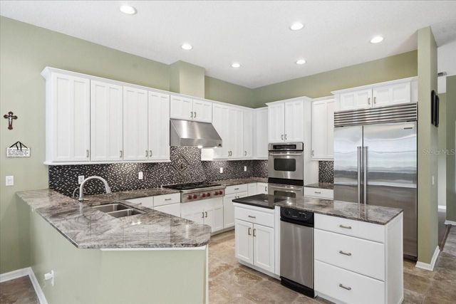 19106 SAINT LAURENT DRIVE, Lutz, FL 33558