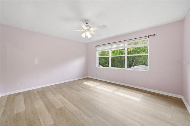 19106 SAINT LAURENT DRIVE, Lutz, FL 33558