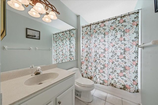 19106 SAINT LAURENT DRIVE, Lutz, FL 33558