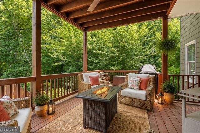 1766 Rosehedge Way NW, Kennesaw, GA 30152