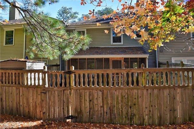 306 Esplanade PL, Chesapeake, VA 23320