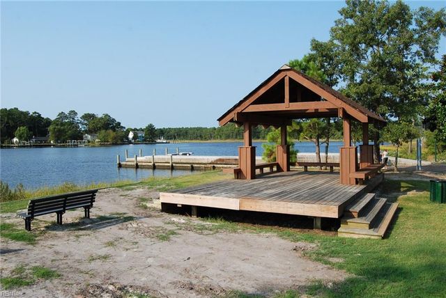 306 Esplanade PL, Chesapeake, VA 23320